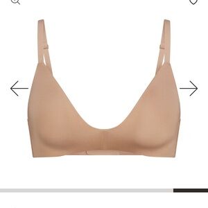 Skims T-Shirt Demi Bra